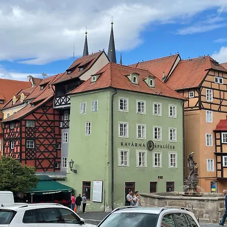 Charlie Lägenhet Cheb